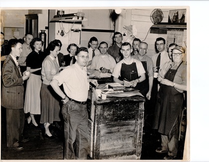 Bob_Inman_at Belvidre_daily_republican_November_1951