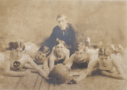 Harry_Dale_1906_basketball_4rth_left_on_floor