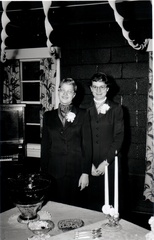 Donnald Dale and Frances Hodges Hawn Wedding November 20th 1953 at Recreation Room of Borgardus Treilaer PArl Parks known as Bel-bo