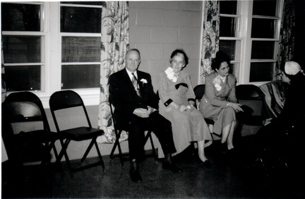 Donnald Dale and Frances Hodges Hawn Wedding November 20th 1953 at Recreation Room of Borgardus Treilaer PArl Parks known as Bel-bo