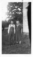 egbert_sarah_feaks_outside