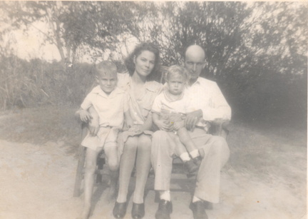 herman_lois_vann_alva_beasley_1943_v1