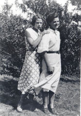 lois_may_hodges_frances_bertha_hodges_1